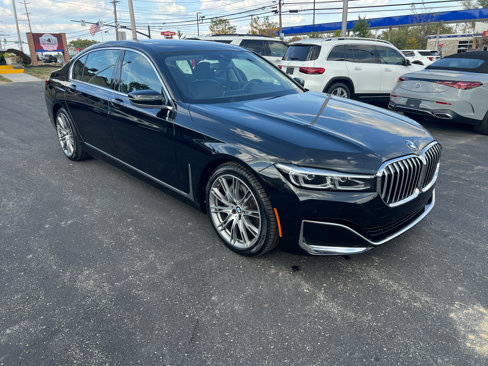 Used 2021 BMW 740i xDrive image 3