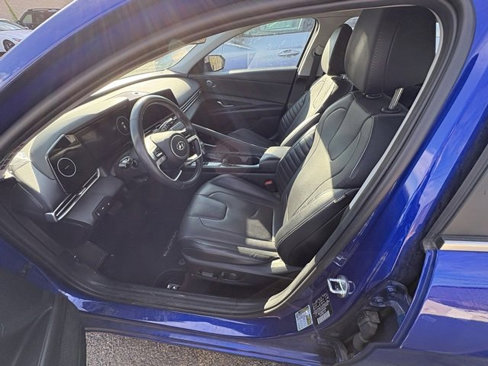 Certified 2023 Hyundai Elantra Limited w/ Preferred Accessory Package image 14