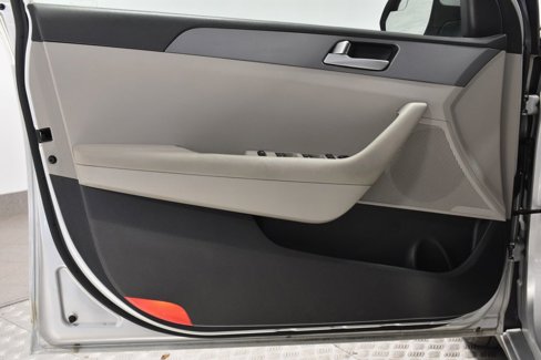 Used 2017 Hyundai Sonata SE w/ Cargo Package image 9