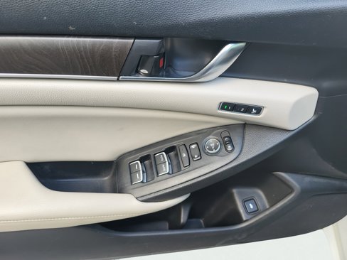 Used 2018 Honda Accord EX-L image 23