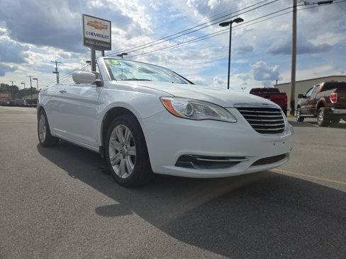 Used 2013 Chrysler 200 Touring w/ Cold Weather Group image 26