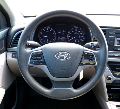 Used 2017 Hyundai Elantra SE image 12