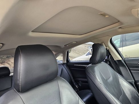 Used 2017 Ford Fusion Titanium image 8