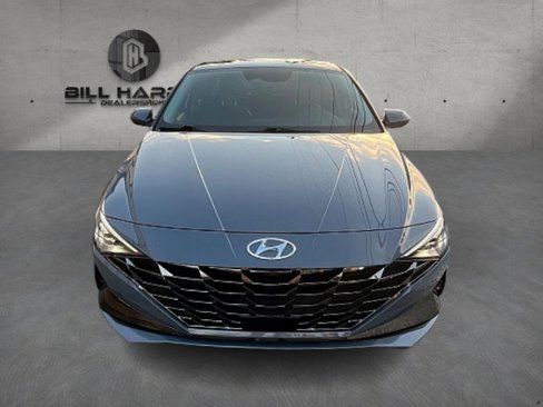 Used 2022 Hyundai Elantra Limited w/ Preferred Accessory Package image 2