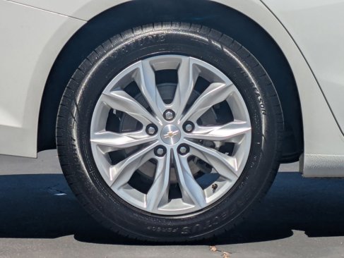 Used 2023 Chevrolet Malibu LT image 9
