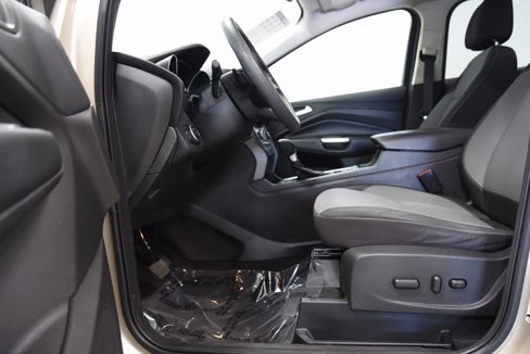 Used 2017 Ford Escape SE w/ Equipment Group 201A image 17