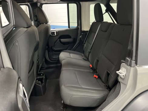 Used 2020 Jeep Wrangler Unlimited Sport S image 27