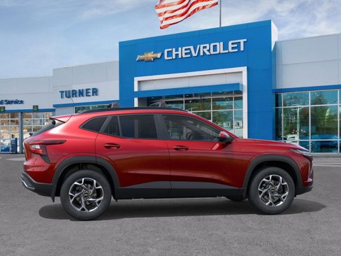 New 2026 Chevrolet Trax LT w/ Driver Confidence Package image 5