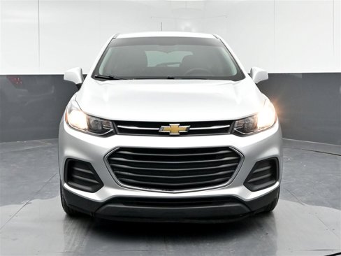 Used 2020 Chevrolet Trax LS w/ Tint and Cruise Package image 2