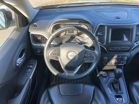 Used 2020 Jeep Cherokee Latitude Plus image 19