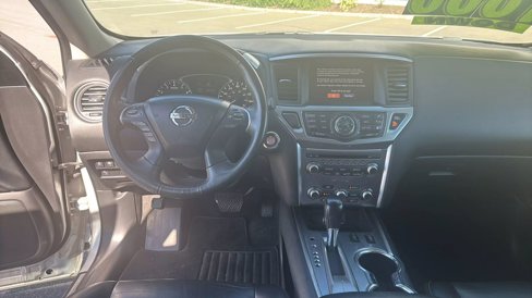 Used 2018 Nissan Pathfinder SL image 25