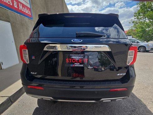 Used 2023 Ford Explorer XLT w/ Equipment Group 202A image 10