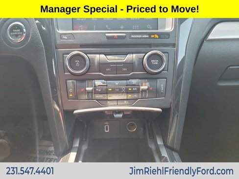 Used 2017 Ford Explorer XLT w/ Equipment Group 202A image 19