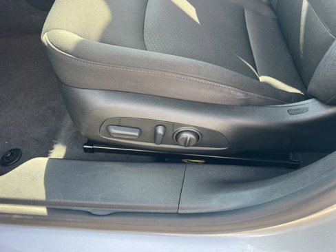 Used 2022 Chevrolet Malibu LT image 21