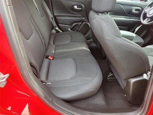 Used 2023 Jeep Renegade Latitude image 11