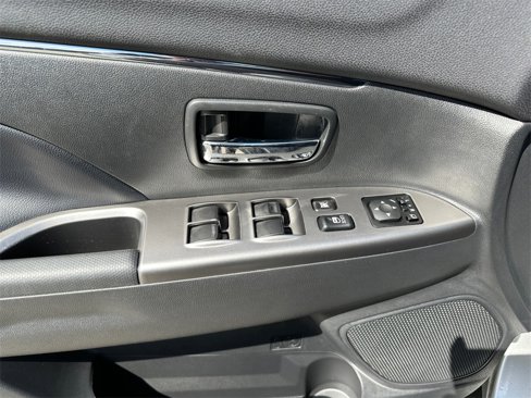 Used 2022 Mitsubishi Outlander Sport SE image 23