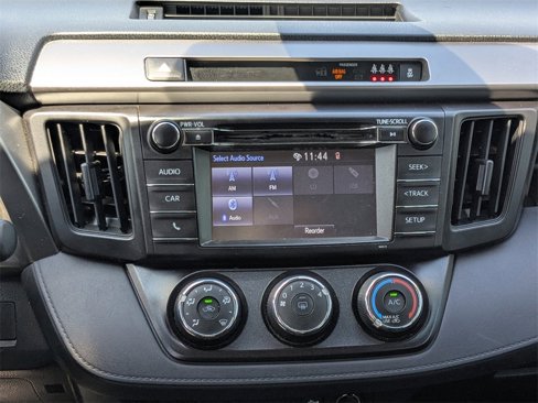 Used 2017 Toyota RAV4 LE image 17