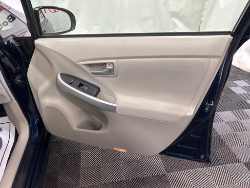 Used 2012 Toyota Prius Two image 11