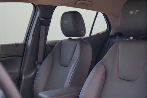 New 2026 Buick Encore GX Sport Touring image 13