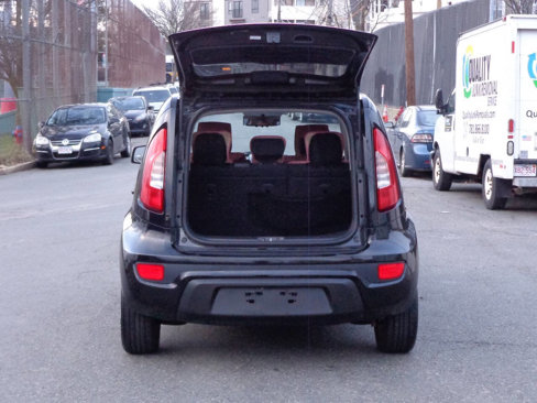 Used 2013 Kia Soul + image 9