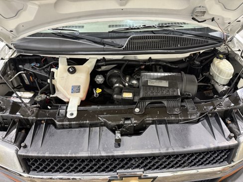 Used 2015 Chevrolet Express 3500 LT w/ LT Preferred Equipment Group image 2