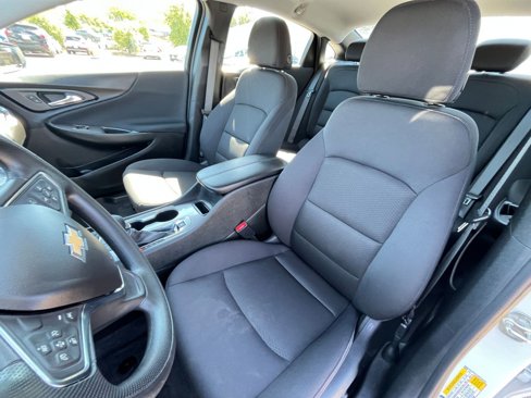 Used 2024 Chevrolet Malibu LT image 36