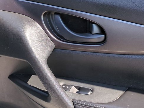Certified 2020 Nissan Rogue Sport S image 33