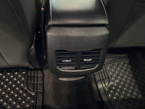 Used 2018 Ford Fusion SE image 20