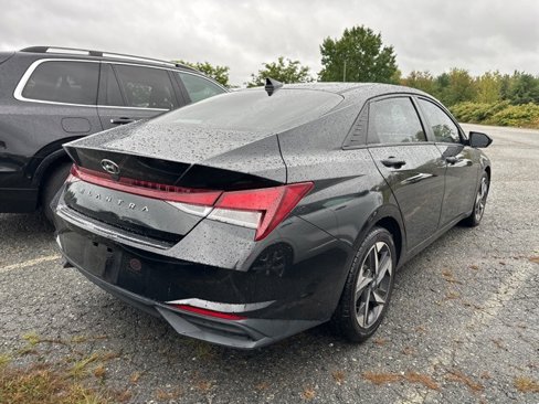 Used 2023 Hyundai Elantra SEL w/ Convenience Package image 4