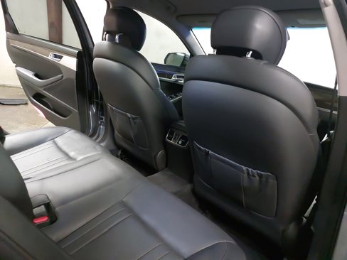 Used 2016 Hyundai Genesis 3.8 image 11
