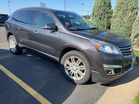 Used 2015 Chevrolet Traverse LT w/ Style and Technology Package image 3