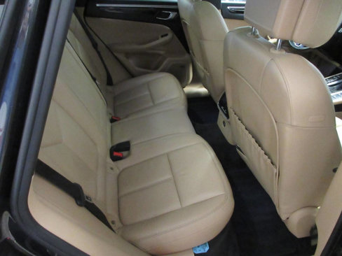 Used 2019 Porsche Macan image 21