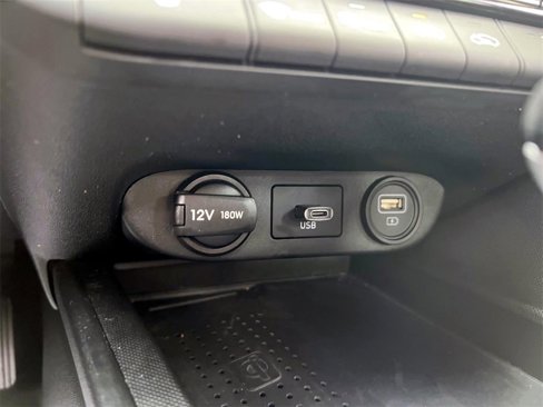 Certified 2023 Hyundai Elantra SEL w/ Convenience Package image 19