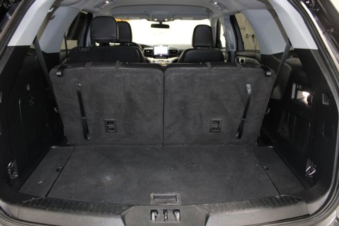 Used 2022 Ford Explorer XLT w/ Equipment Group 202A image 28