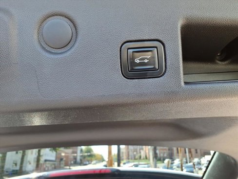 Used 2021 Chevrolet Equinox LT image 15