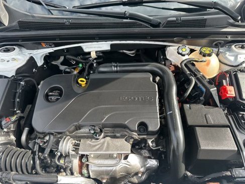 Used 2024 Chevrolet Malibu LT image 30