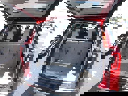 Used 2023 GMC Acadia SLT image 10
