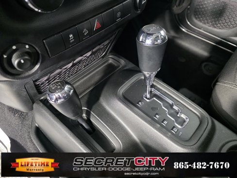 Used 2018 Jeep Wrangler Unlimited Sahara image 22