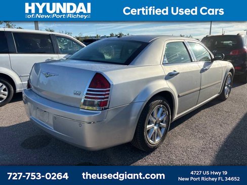 Used 2007 Chrysler 300 Touring L image 3