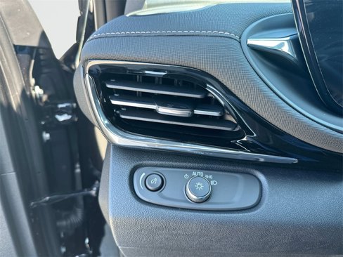 New 2025 Buick Envista Avenir image 32