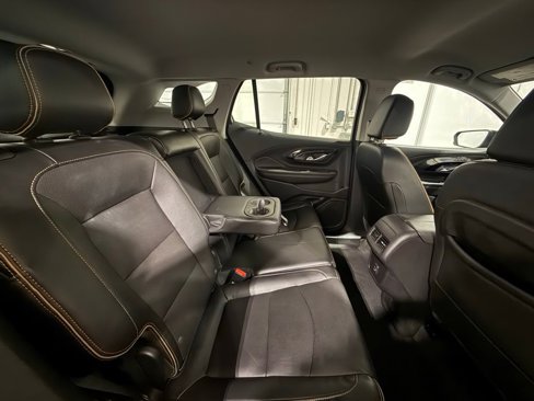 Used 2023 GMC Terrain AT4 image 29