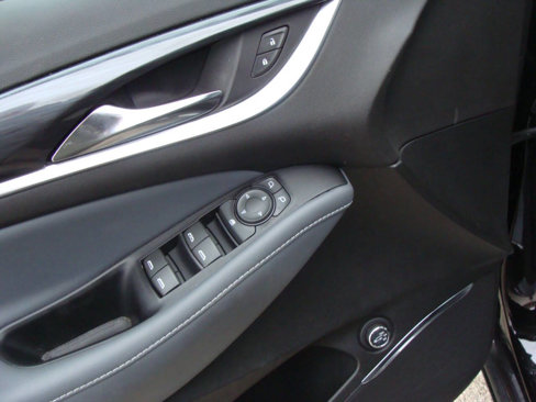 Used 2024 Buick Enclave Essence w/ Technology Package image 14