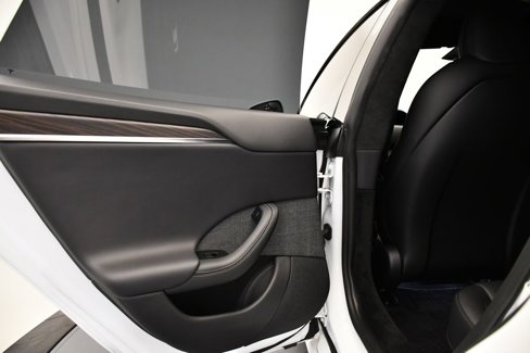 Used 2022 Tesla Model S image 35