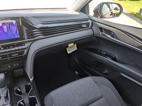New 2025 Toyota Camry LE image 16