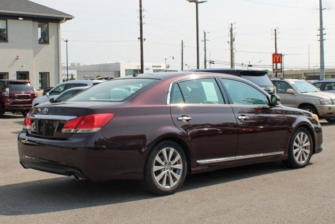 Used 2012 Toyota Avalon Limited image 50