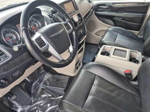 Used 2012 Chrysler Town & Country Touring w/ Entertainment Group #1 image 10