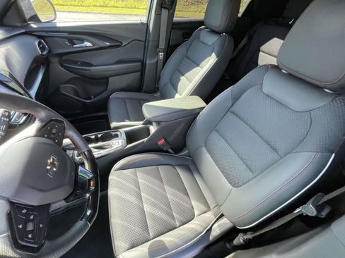 Used 2021 Chevrolet TrailBlazer RS w/ Convenience Package image 12