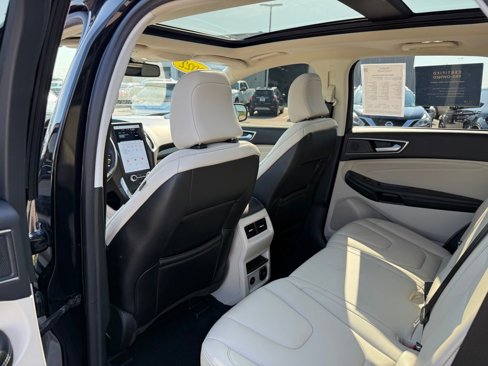 Used 2022 Ford Edge Titanium image 13