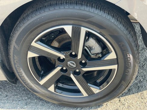 Certified 2024 Nissan Sentra SV image 46