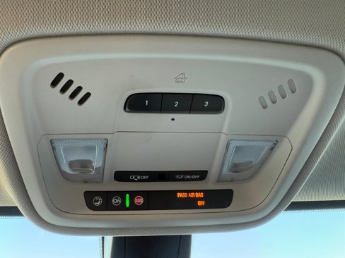 Used 2019 Chevrolet Traverse Premier image 28
